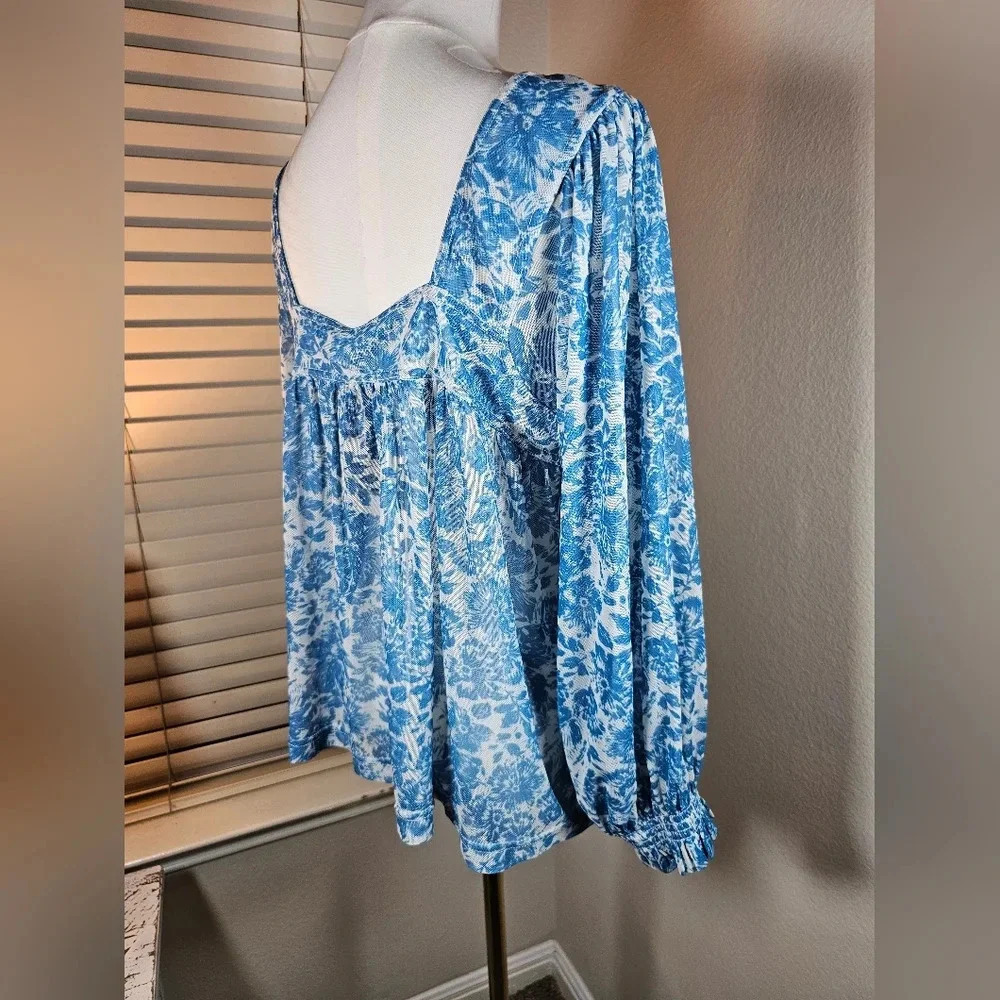 Beyond the Radar Medium Womens Blue Floral Print Long Sleeve Top Boho Flowy - Picture 11 of 13
